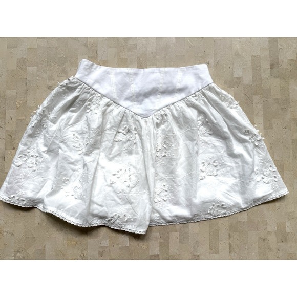 Francesca's Collections Dresses & Skirts - Francesca's White Floral Bubble Skirt Mini Womens S NWT $54 Preppy‎ Coquette